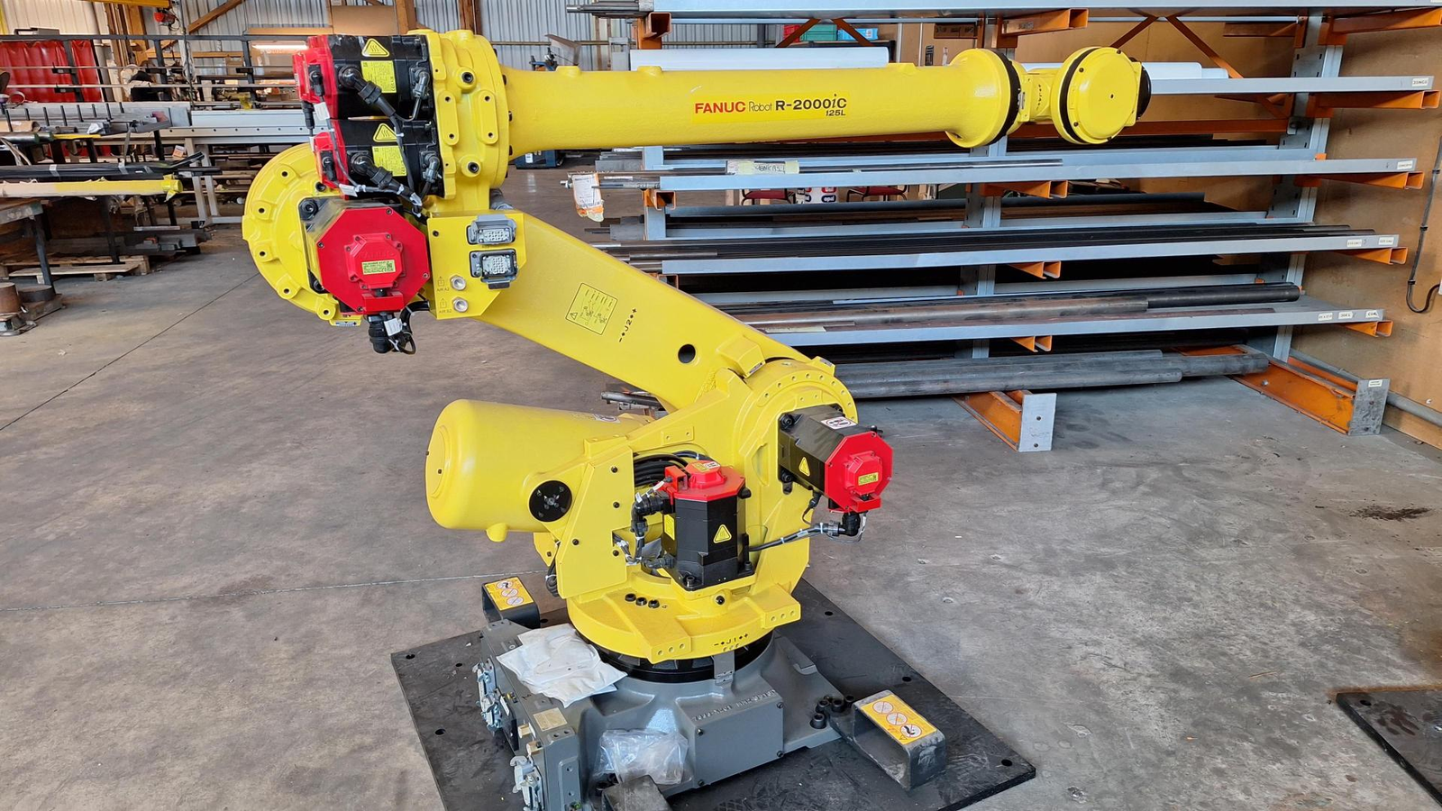 Robot 6 axes R-2000iC/125L